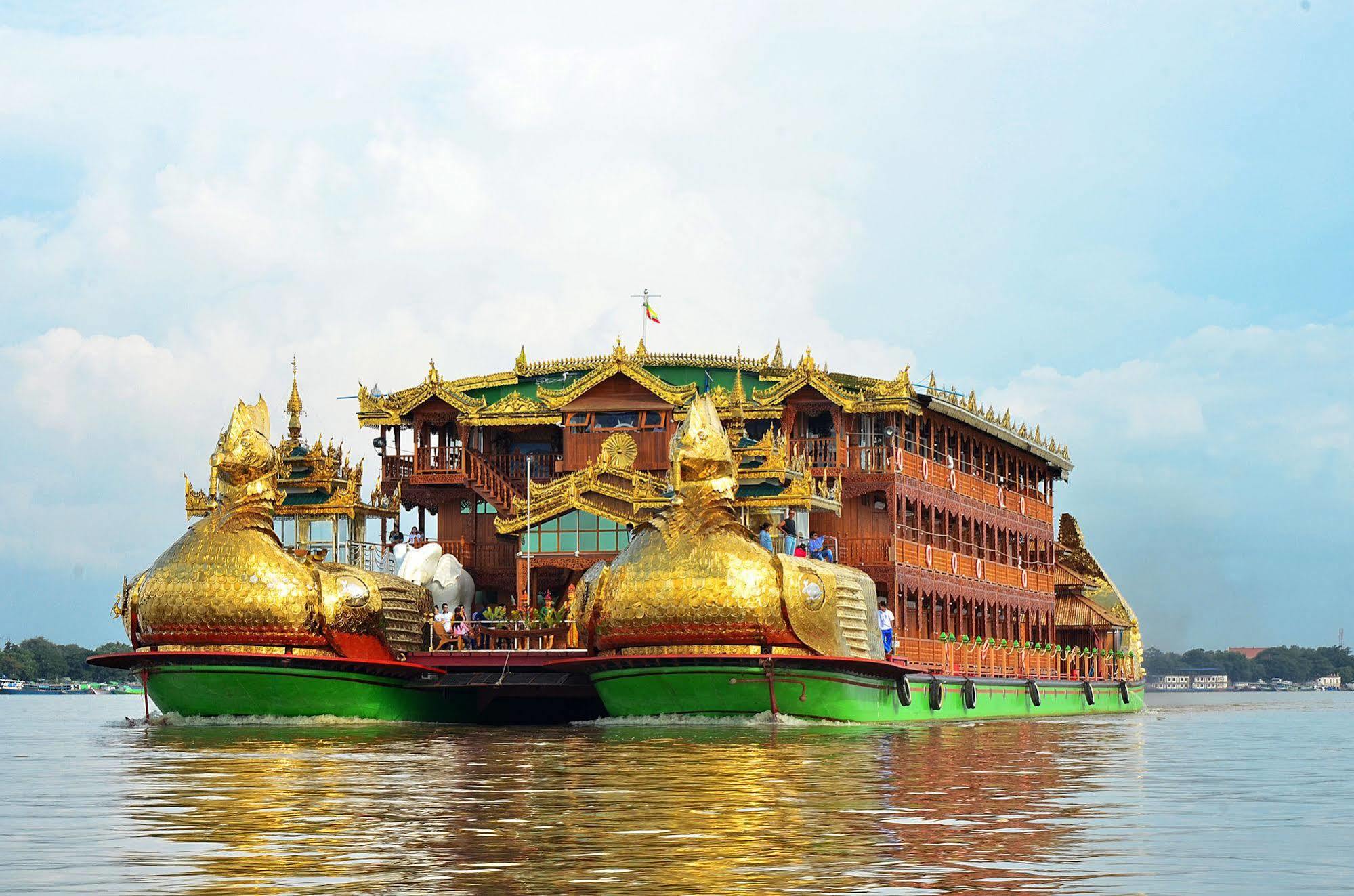 Mandalay Karaweik Mobile Hotel Exterior foto